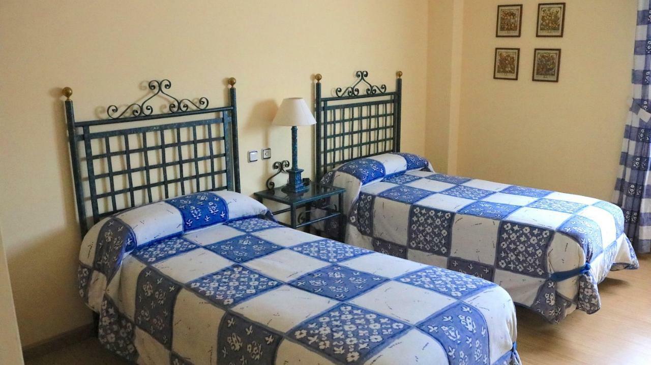 Hotel Miralba Alba de los Cardaños Extérieur photo