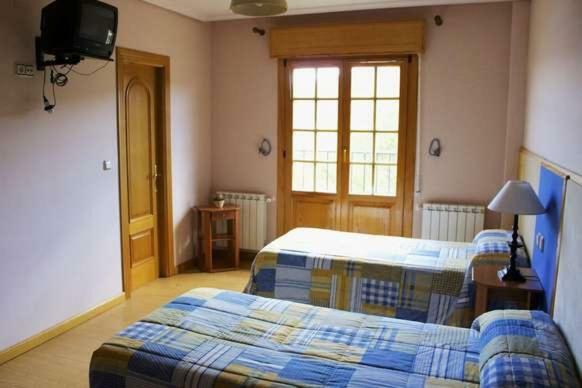 Hotel Miralba Alba de los Cardaños Extérieur photo