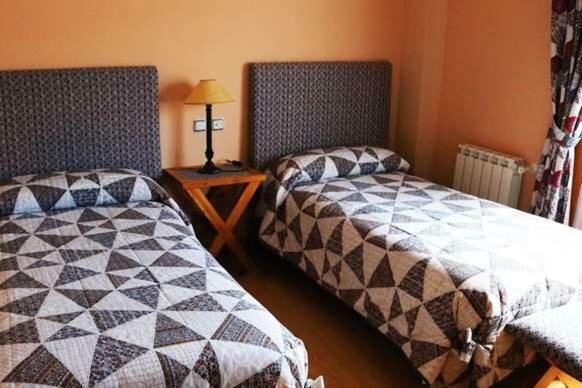 Hotel Miralba Alba de los Cardaños Extérieur photo